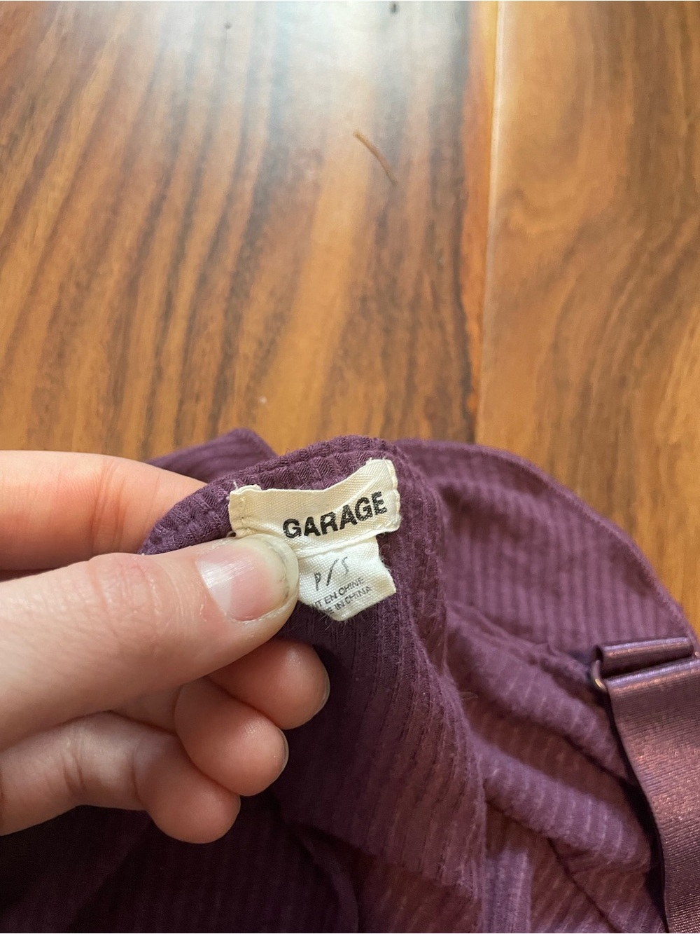 Garage Purple Off-Shoulder Ruffle Ribbed Cami - Picture 4 of 4